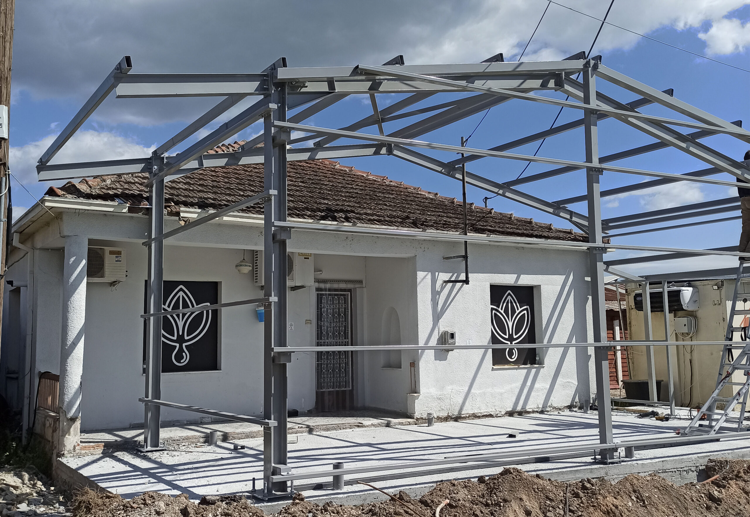 ΜΕΤΑΛΛΙΚΕΣ ΚΑΤΑΣΚΕΥΕΣ ΤΡΙΚΑΛΑ ΚΤΙΡΙΟ